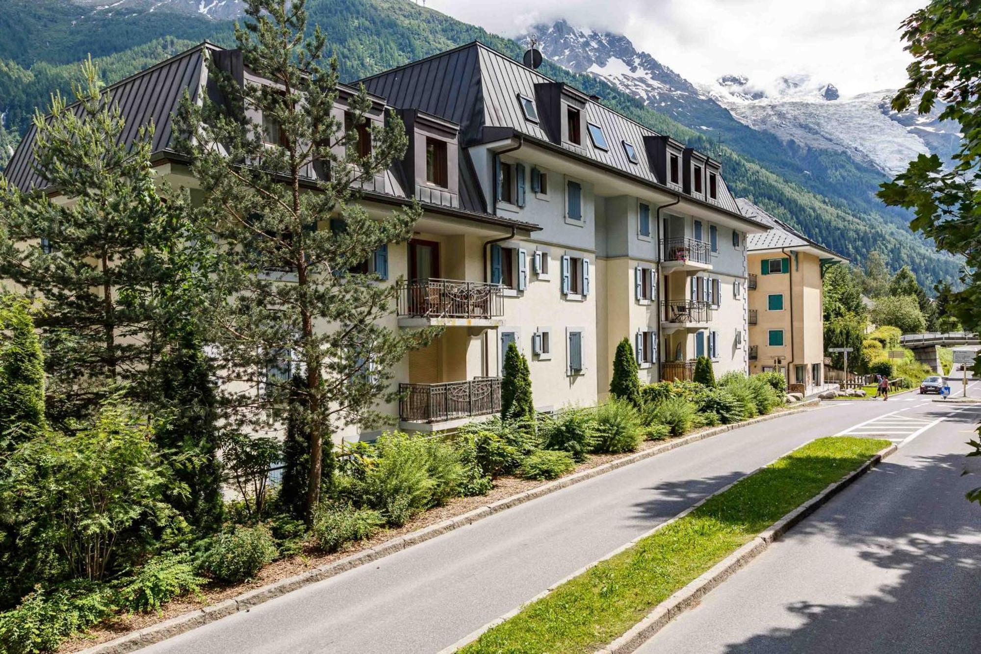 Le Paradis Ski Apartment - Chamonix All Year ภายนอก รูปภาพ